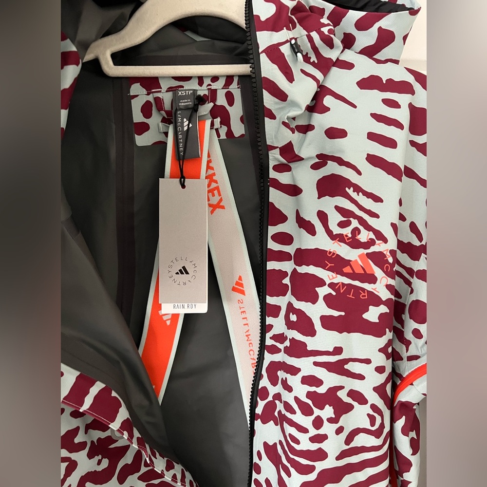 adidas by stella mccartney X Terrex True Nature 2L Jacket - Picture 8 of 9